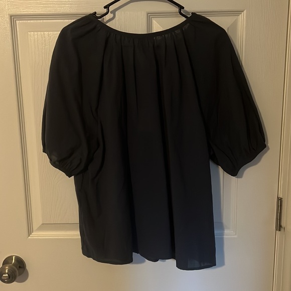 Universal Thread Shirt - Picture 2 of 4